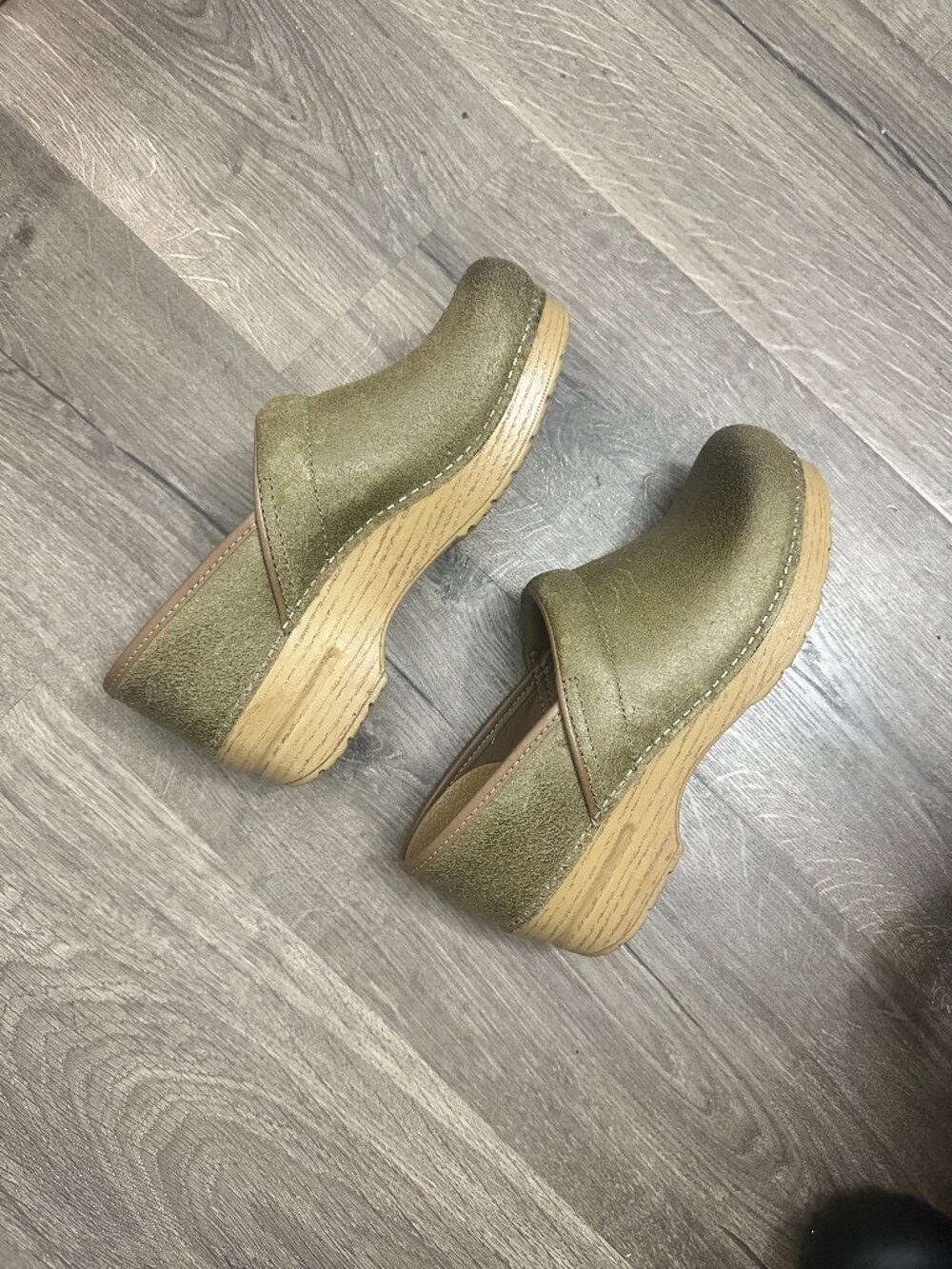 Dansko Green Burnished Nubuck Clog